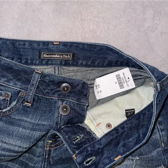 Abercrombie and Fitch Dark Wash Multi-Button Denim Boyfriend Shorts - Picture 3 of 6